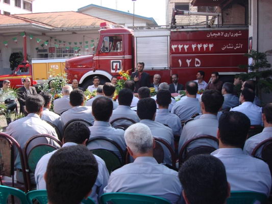 از آتش نشانان پر تلاش شهرداري لاهيجان تجليل شد